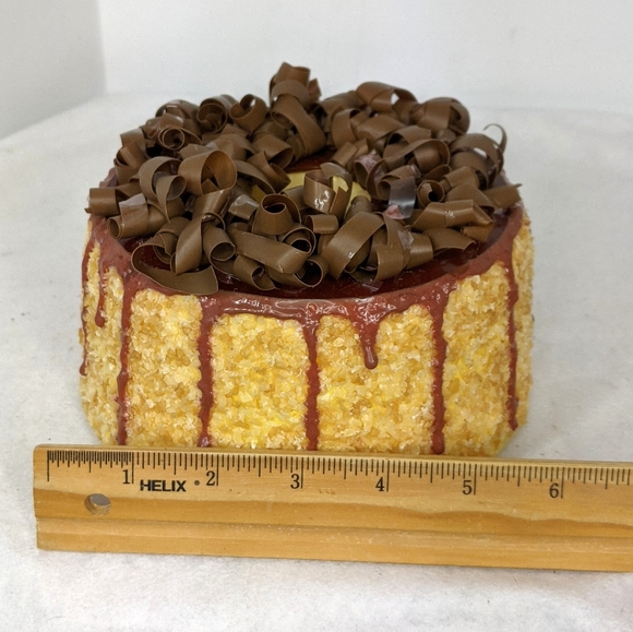 Fake Cake With Faux Chocolate Shavings and Drizzle - Picture 6 of 7